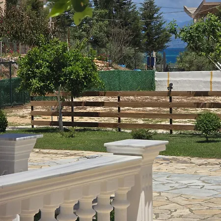 Kreshta Hotel