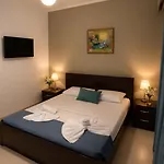 Kreshta Hotel *